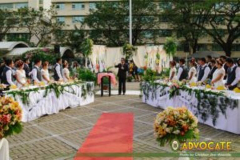 8 Couples tie the knot at FEU Plaza